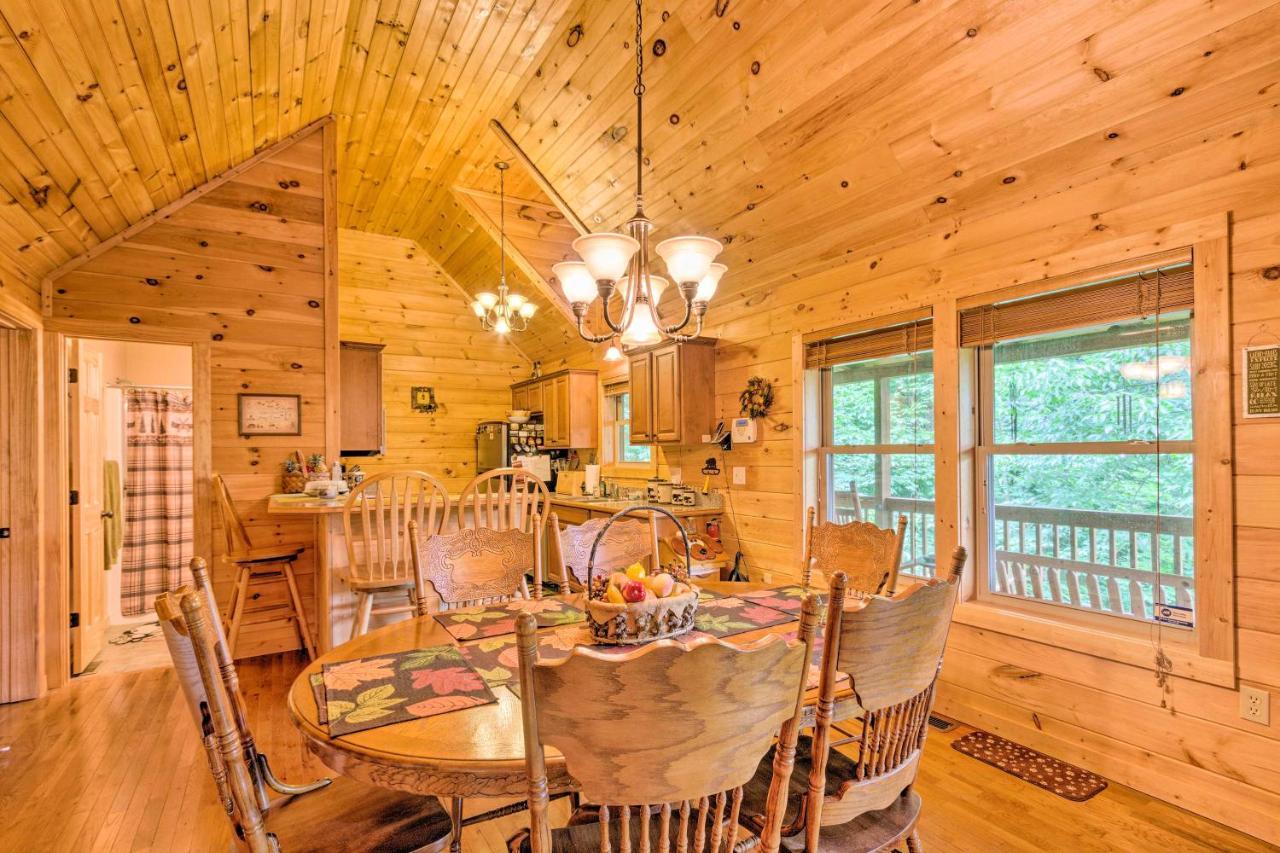 Mountain-View Maggie Valley Home With 2 Decks! Уэйнсвилл Экстерьер фото